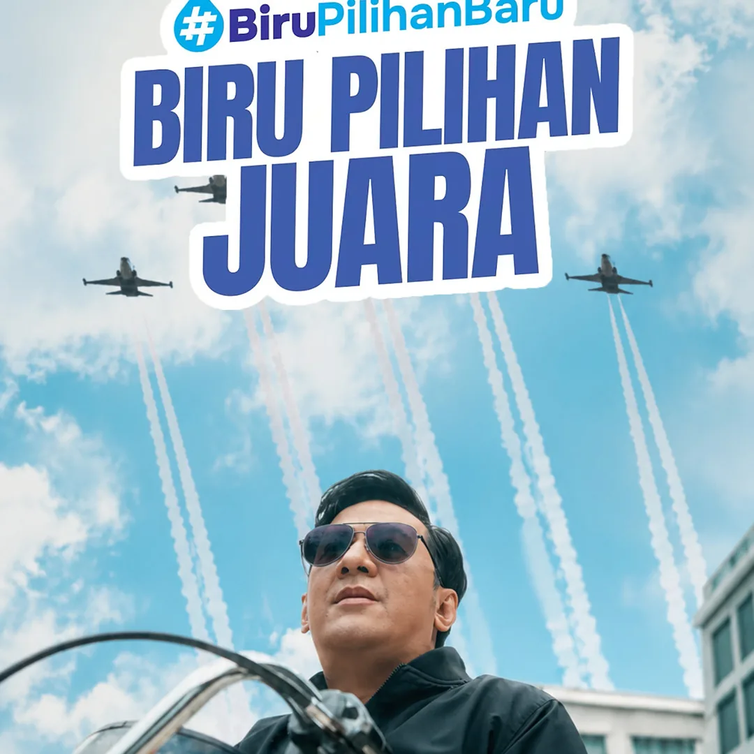 Biru Pilihan Juara key visual: a pilot under a jet formation